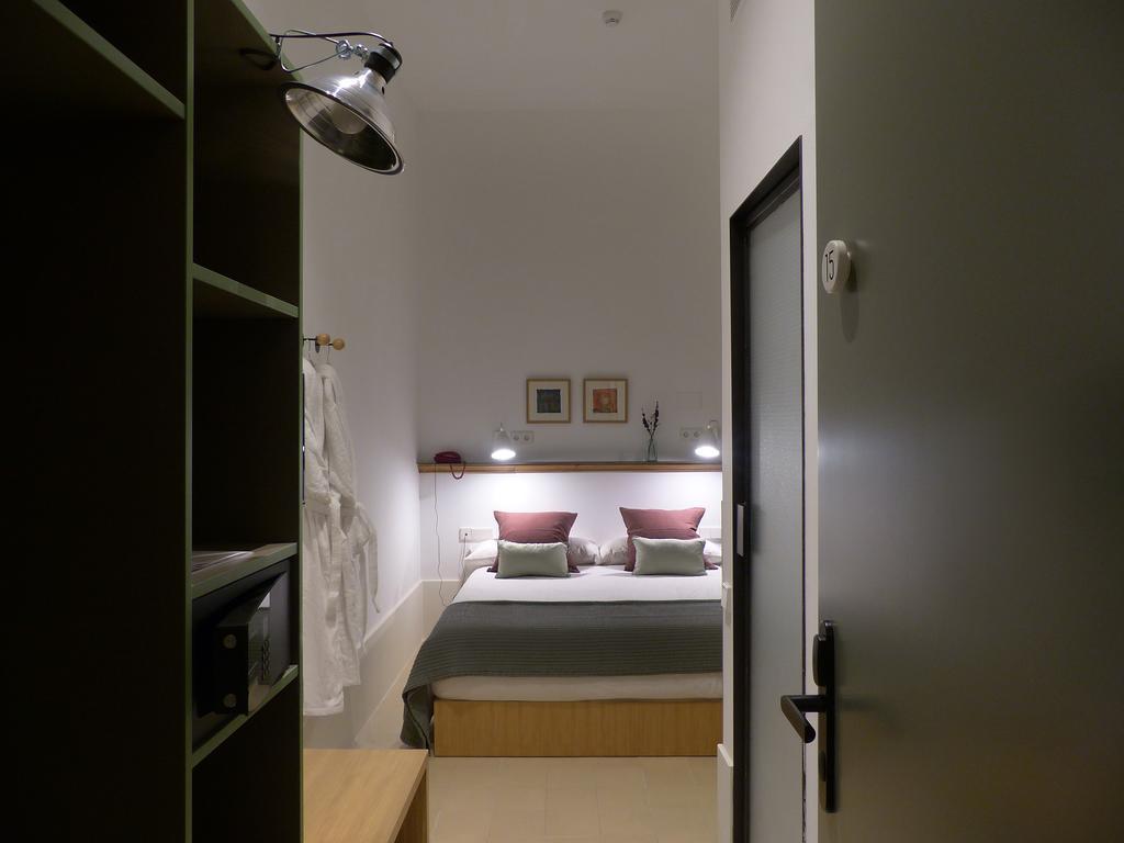 Bed and Breakfast Casa Mathilda Barcelona Exterior foto