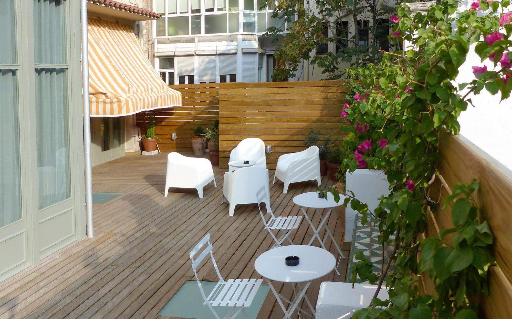 Bed and Breakfast Casa Mathilda Barcelona Exterior foto