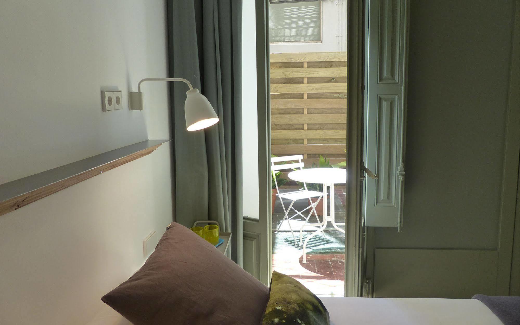 Bed and Breakfast Casa Mathilda Barcelona Exterior foto