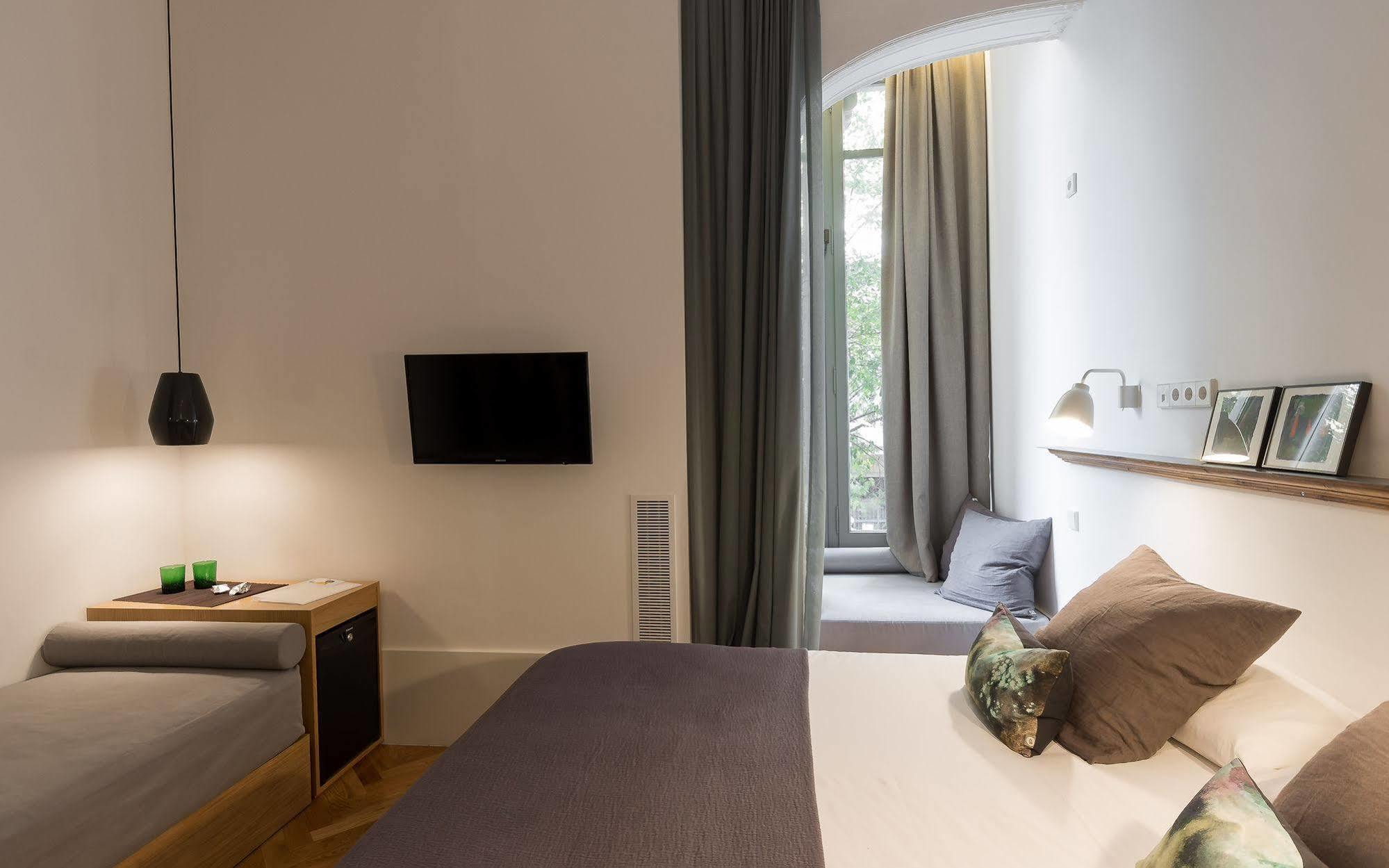 Bed and Breakfast Casa Mathilda Barcelona Exterior foto